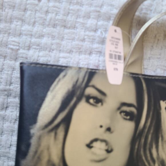Victoria's Secret Stylish Black and Gold Tote Bag - Picture 9 of 11